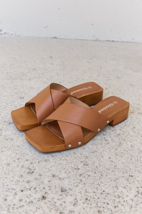 Weeboo Step Into Summer Criss Cross Wooden Clog Mule in Brown Trendsi